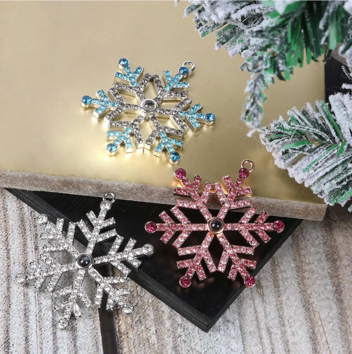 CHRISTMAS SNOWFLAKE PHOTO DECORATION