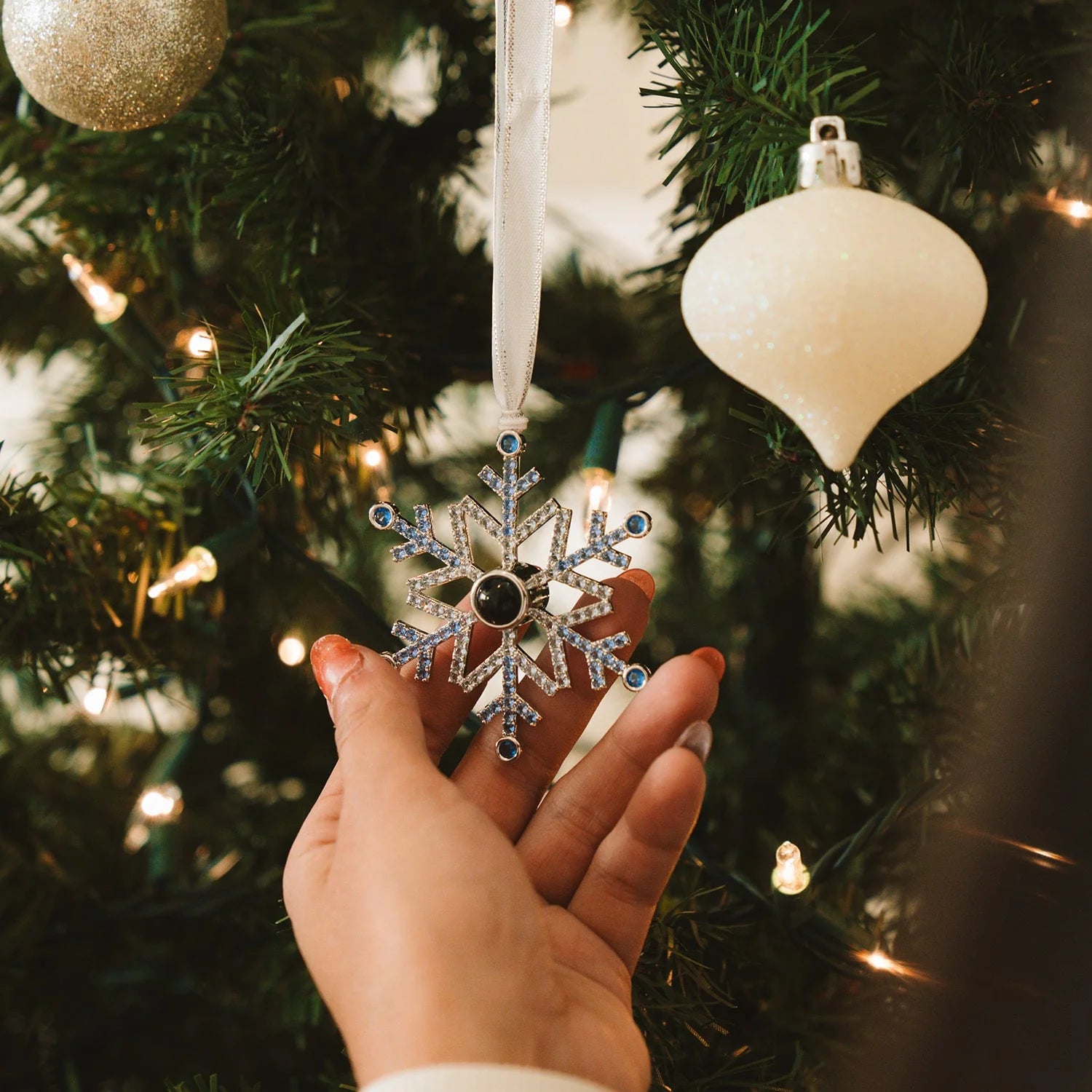 CHRISTMAS SNOWFLAKE PHOTO DECORATION